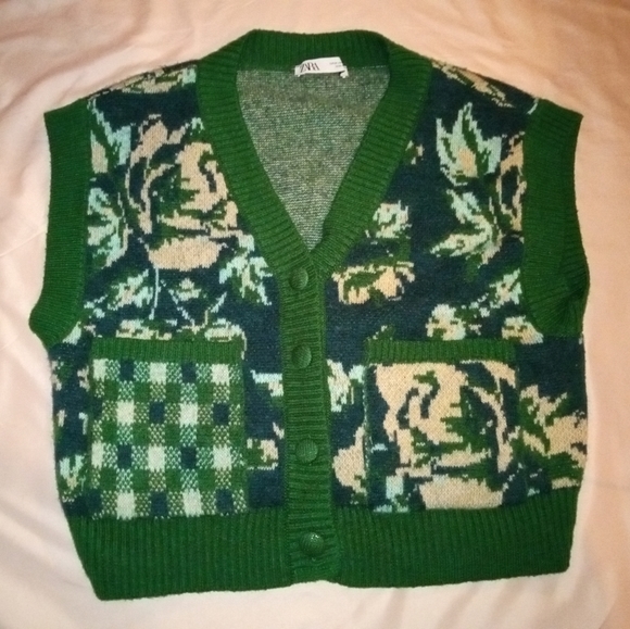"ZARA"  SLEEVELESS SWEATER - Picture 1 of 5